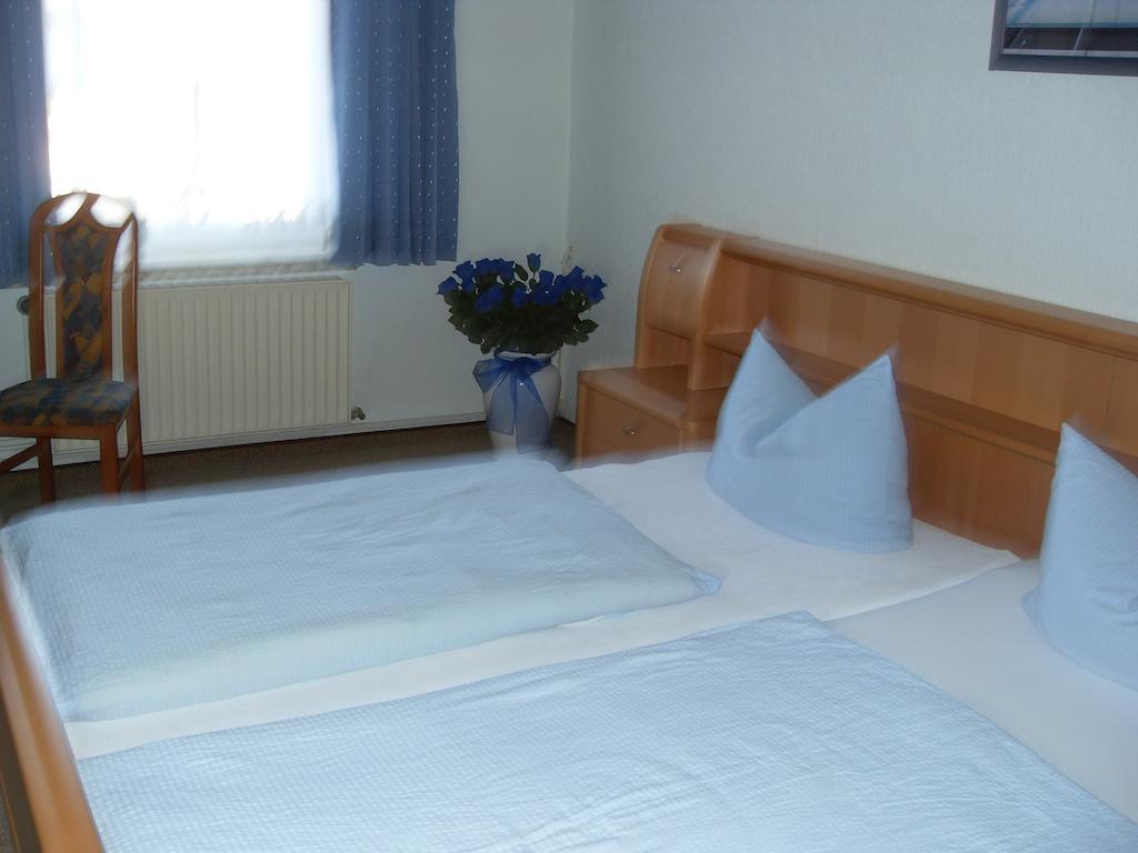 Hotel Grüner Kranz Rendsburg Oda fotoğraf
