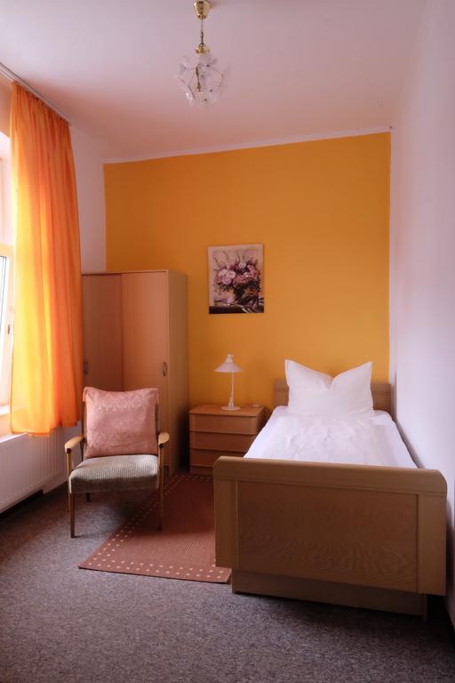 Hotel Grüner Kranz Rendsburg Oda fotoğraf